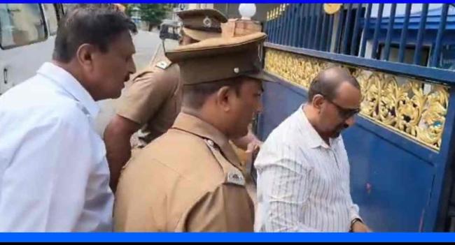 මන්ත්‍රී චමින්ද විජේසිරිට වසර එකහමාරක සිර දඬුවමක්.